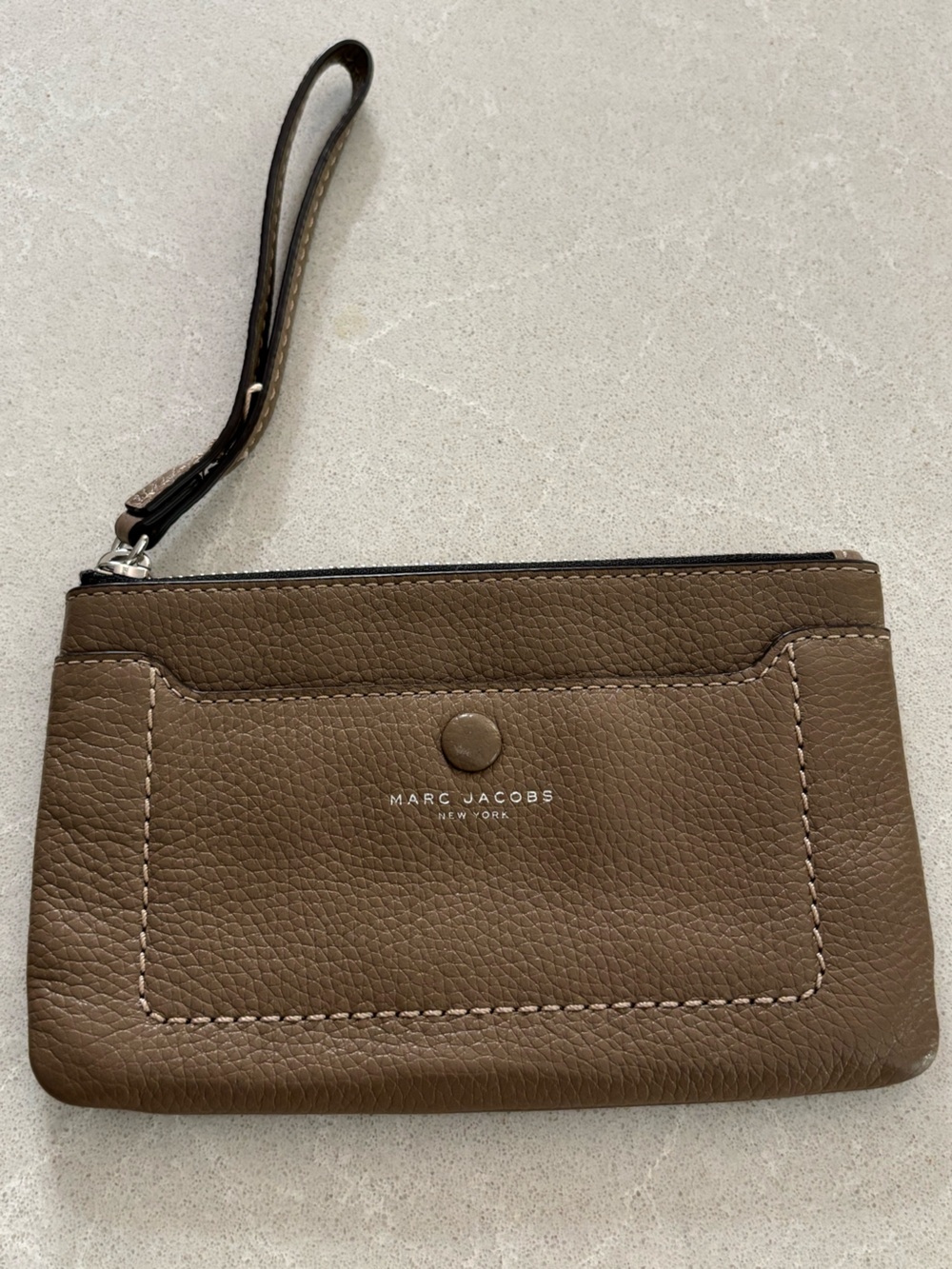 Marc Jacobs Pebbled Leather Wristlet Brown Taupe Tan Empire City Luxury Classic